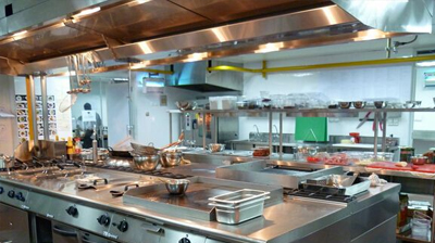 选择神工商用厨房灶具 让您省心更放心